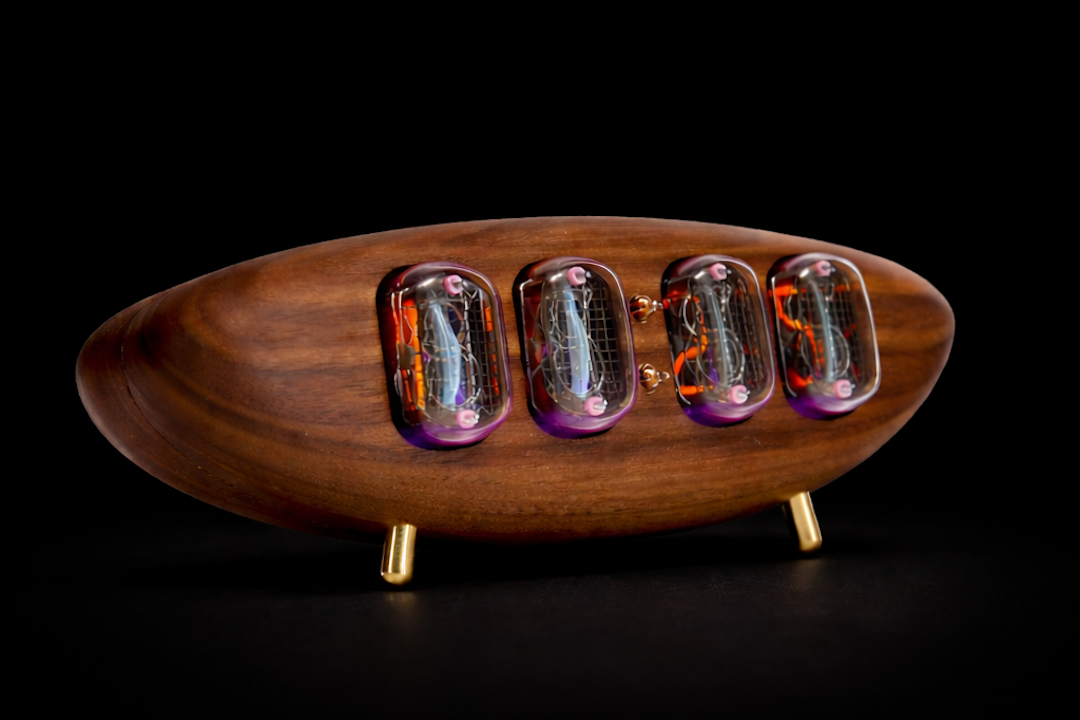 Часы Moneybox — вид под углом